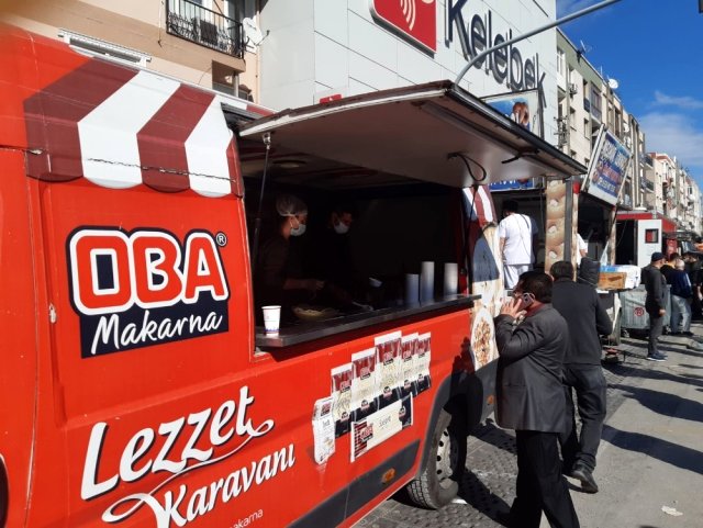 Oba'dan depremzedelere 24 saat makarna desteği Oba'dan depremzedelere 24 saat makarna desteği
