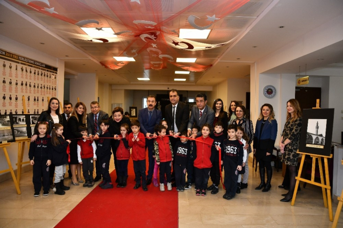 GKV’de "Zamanın Esir Olduğu Şehir" fotoğraf sergisi açıldı