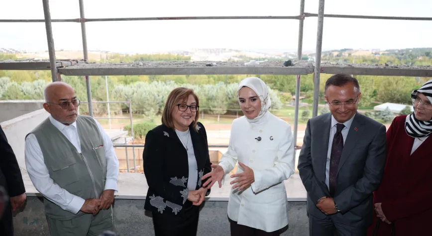 BAKAN GÖKTAŞ, HAYRİYE DENİZ İLERİ YAŞ BAKIM VE REHABİLİTASYON MERKEZİ’NDE İNCELEMELERDE BULUNDU