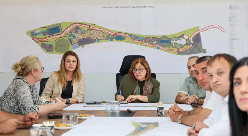 BAŞKAN ŞAHİN ÖZELLİKLERİYLE TÜRKİYE’DE İLK OLACAK GASTROBOTANİK PARKI’NI ZİYARET ETTİ   