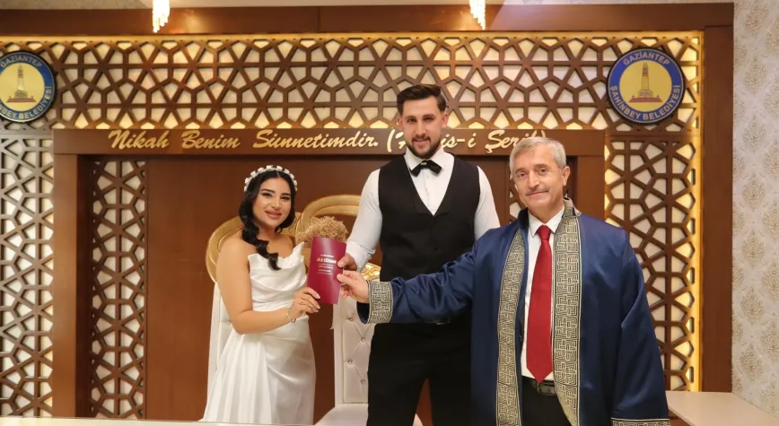 BAŞKAN TAHMAZOĞLU YILIN SON NİKÂHINI KIYDI   