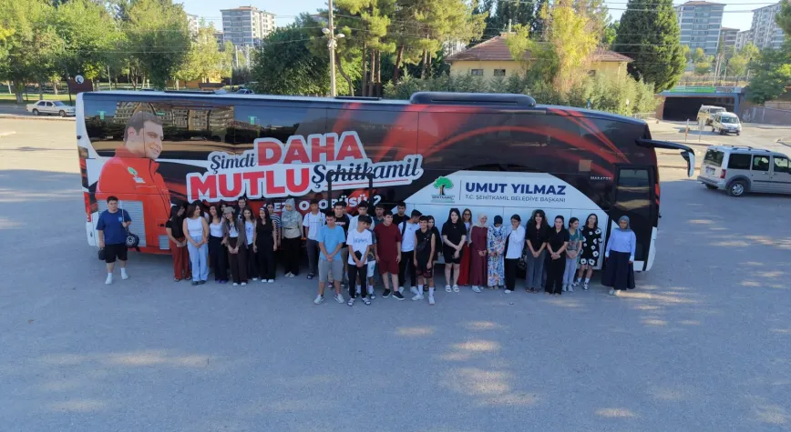 BAŞKAN YILMAZ’DA GENÇLERE YAZIN EN KEYİFLİ HEDİYESİ