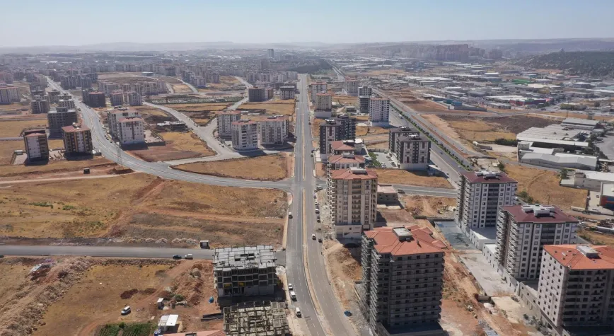 BÜYÜKŞEHİR BELKIS MAHALLESİNE 4 YENİ CADDE KAZANDIRDI