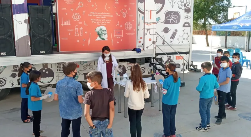  BÜYÜKŞEHİR BİLİMİ OKUL BAHÇELERİNE TAŞIYOR