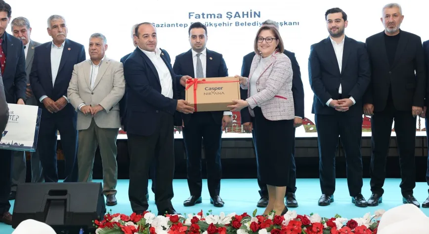 Büyükşehir’den muhtarlara bilgisayar ve konut desteği: 450 konut için kura çekildi