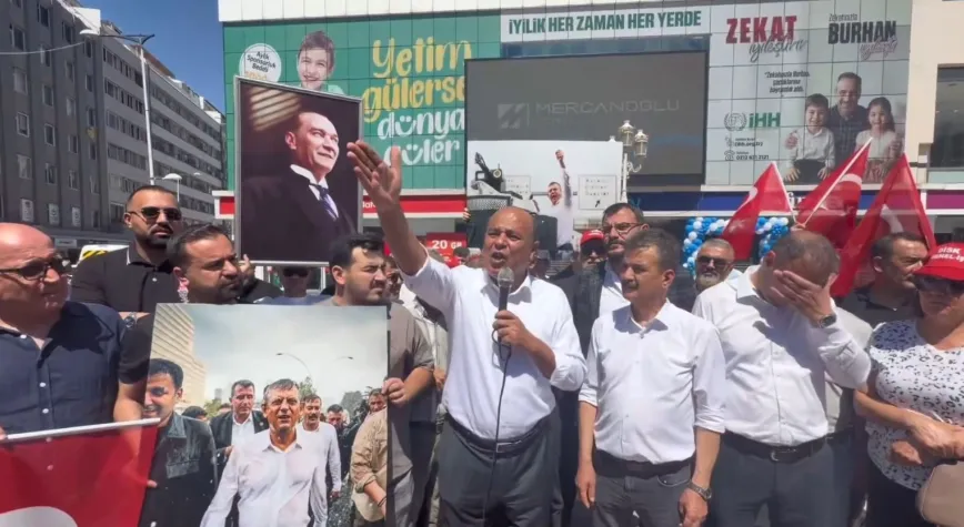 CHP Binasına çilingir ile girmişler!