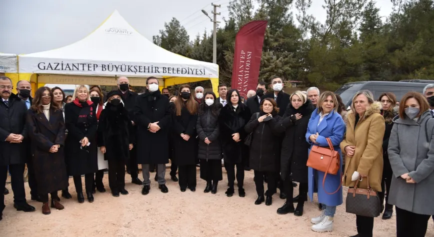DAHA YEŞİL BİR GAZİANTEP İÇİN FİDANLAR TOPRAKLA BULUŞTURULDU