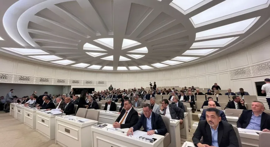 Dönme Dolap Projesi Meclisi Karıştırdı