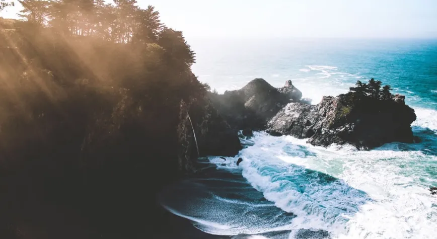 Explore Morocco’s Desert and Seaside With These Stunning 35mm Images