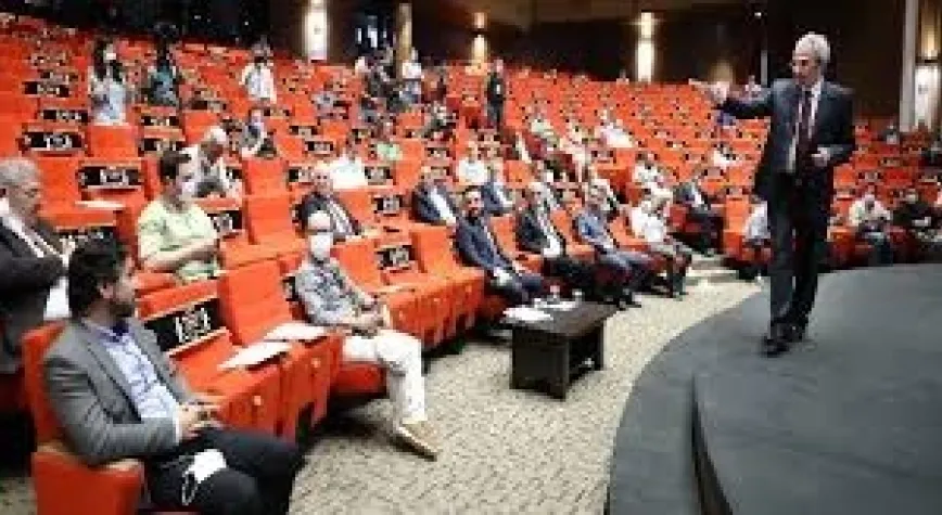 GAÜN REKTÖRÜ PROF. DR. ARİF ÖZAYDIN, GAZİANTEP BASINIYLA BİRARAYA GELDİ