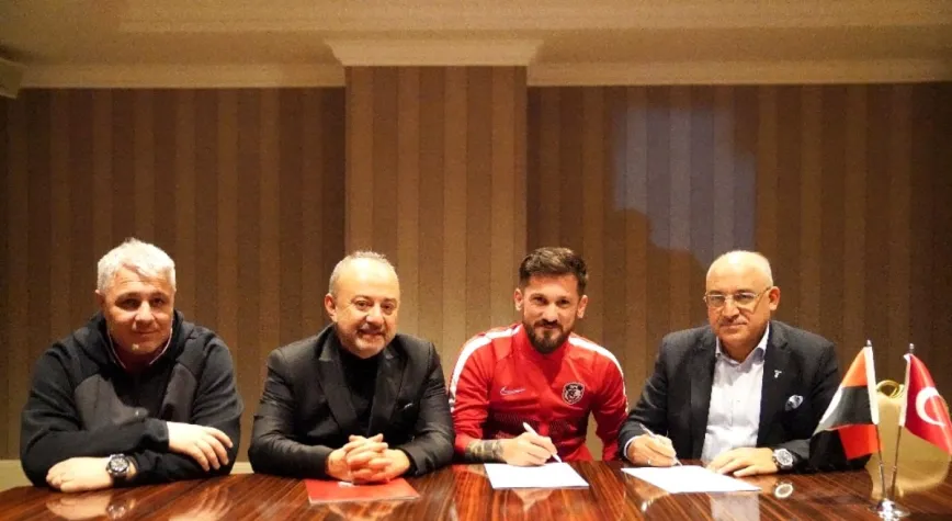 Gaziantep FK da iki futbolcunun sözleşmesi uzatıldı