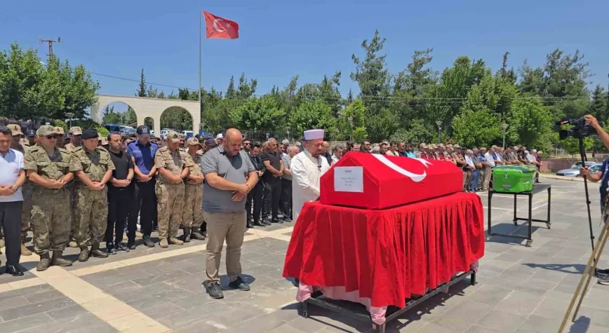Gaziantepli asker gözyaşlarıyla defnedildi