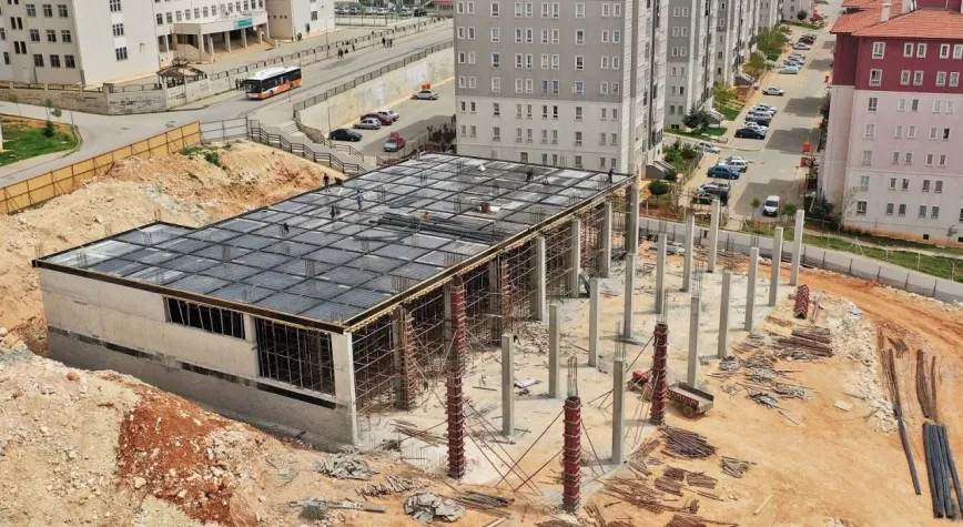 Gaziler Mahallesi pazar yeri ve kütüphane için gün sayıyor