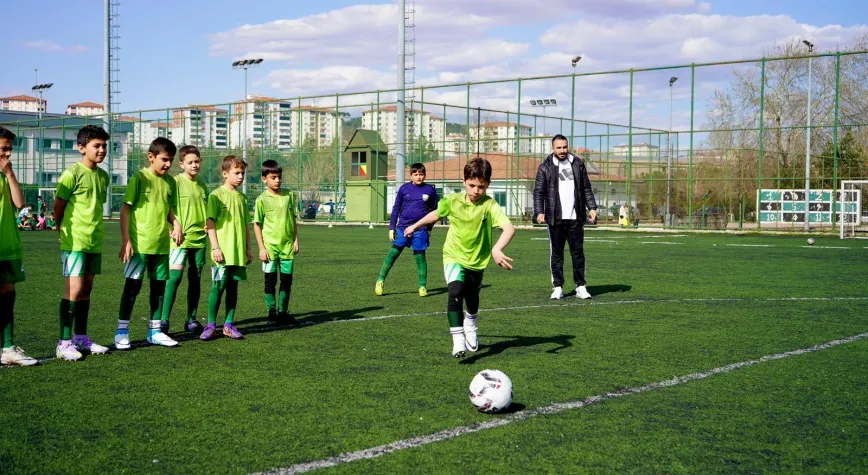 GELECEĞİN YILDIZLARI ŞEHİTKAMİL’DE SAHNE ALDI