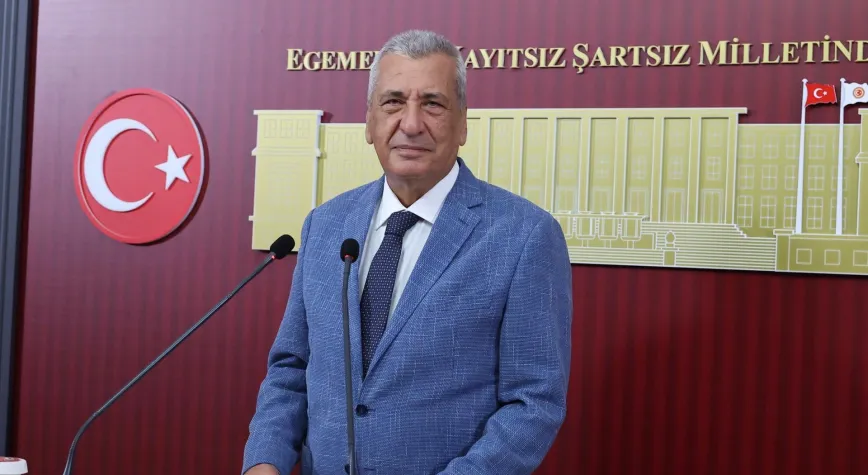 Hasan Öztürkmen’den Bakan Tekin’e ‘ücretli öğretmen’ soruları