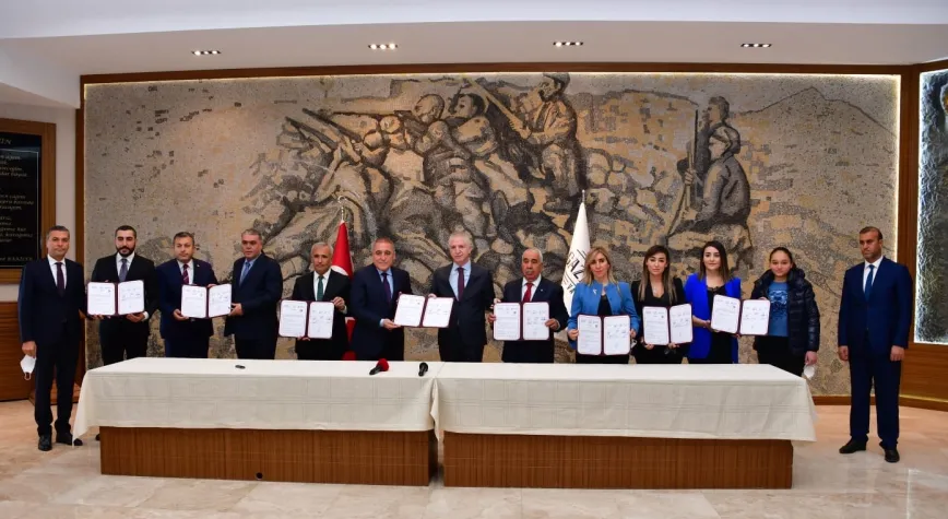 Hayırsever  Şimşek Ailesi