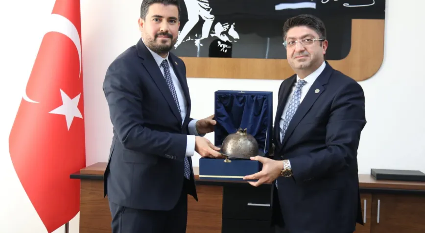 İMZALAR, DEMOKRASİ VE HUKUK İÇİN ATILDI