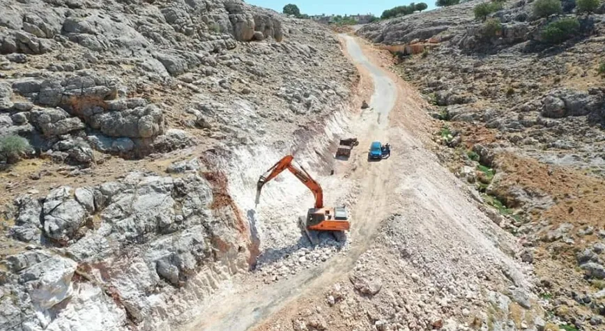 Nizip Belediyesi yeni bağlantı yolları yapmaya devam ediyor