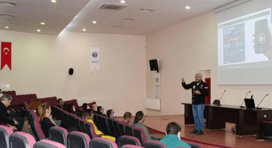 OĞUZELİ MYO’DA “EN İYİ NARKOTİK POLİSİ ANNE” KONFERANSI