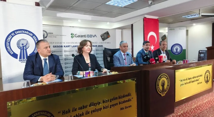 Özcan,"Esnaf'ın aidat yükü kalkıyor"