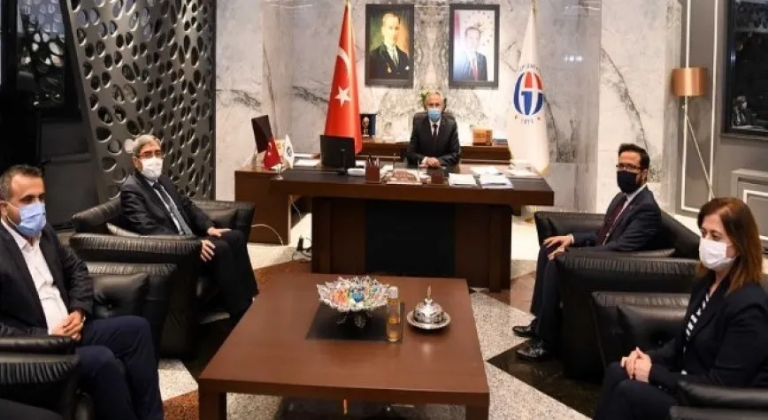 Özkeçeci’den Rektör Özaydın’a hayırlı olsun ziyareti