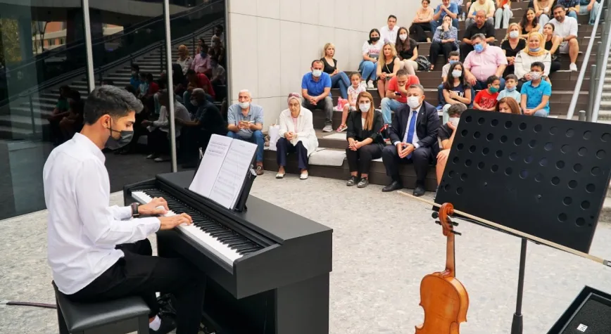 PİYANO DİNLETİSİNE BÜYÜK BEĞENİ