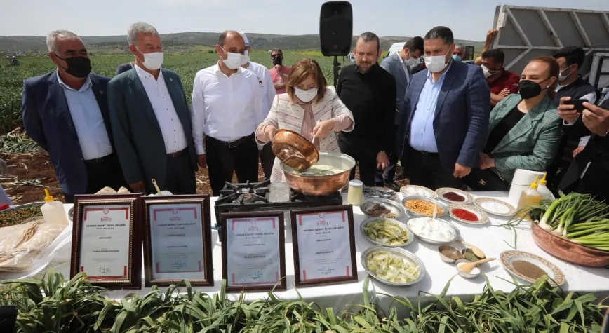 ŞAHİN: BÜTÜN DÜNYAYA ŞİFAYI ARABAN’DAN DAĞITACAĞIZ