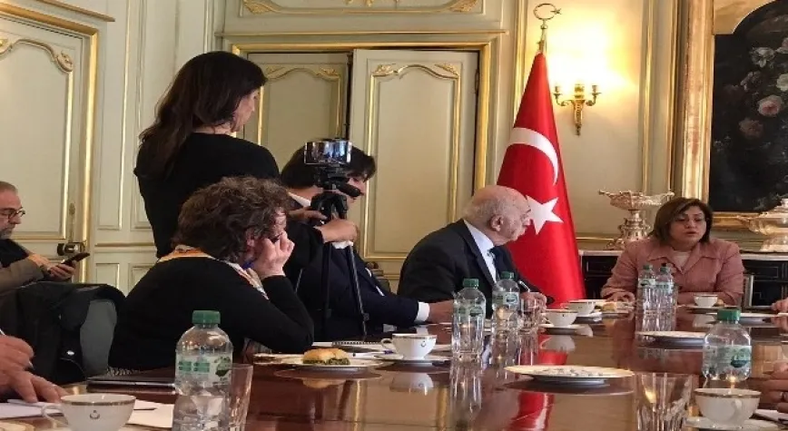 Şahin Fransız gazetecilerle bir araya geldi