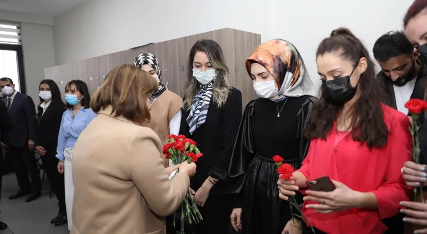 ŞAHİN ŞEHİRDE GÖREV YAPAN ÖĞRETMENLERLE BİR ARAYA GELDİ