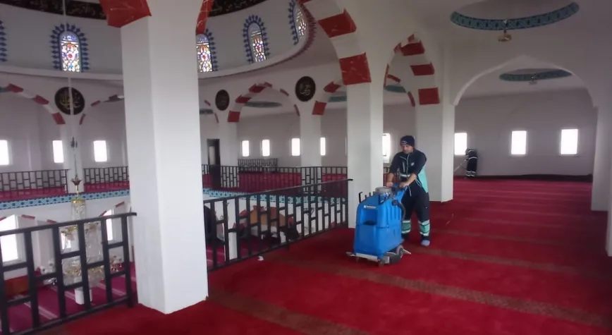 ŞAHİNBEY BELEDİYESİ EKİPLERİ CAMİLERİ TEMİZLİYOR