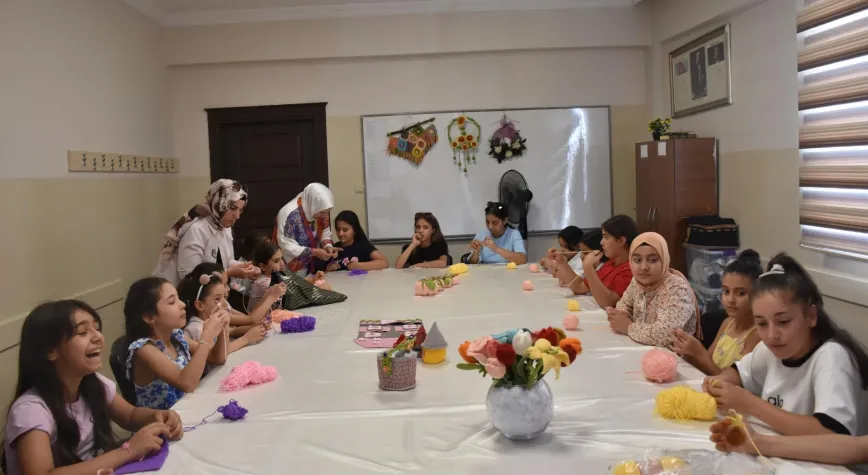 ŞAHİNBEY'DE YAZ TATİLİ İLMEK İLMEK ÜRETİME DÖNÜŞÜYOR   