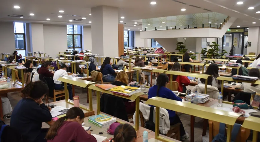 Şahinbey Millet Kütüphanesi bayram tatilinde 4 binden fazla öğrenciyi ağırladı
