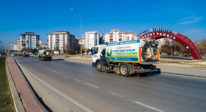 ŞAHİNBEY TEMİZLİK ARAÇLARI FİLOSUNU GÜÇLENDİRDİ