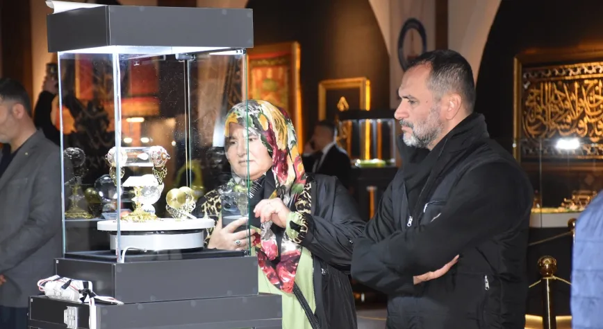 ŞAHİNBEY’DE MUKADDES EMANETLERE YOĞUN İLGİ: YÜZ BİNLERCE ZİYARETÇİ AKIN ETTİ   