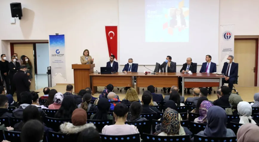ŞAHİN’DEN GAÜN’LÜ ÖĞRENCİLERE ÖĞRETMENLER GÜNÜ ZİYARETİ