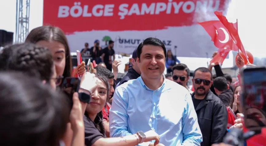 ŞEHİTKAMİL’DE 15 BİN KİŞİLİK DEV KONSER