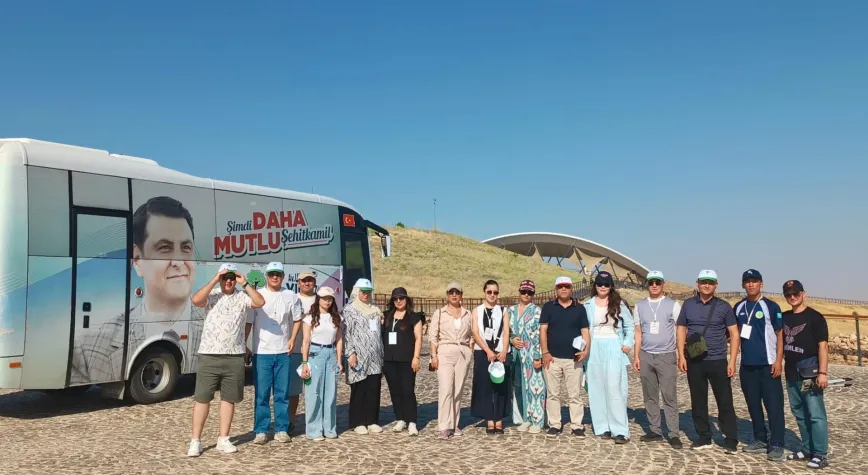 ŞEHİTKAMİL’DEN ARKEOLOJİ ÖĞRENCİLERİNE GÖBEKLİTEPE ZİYARETİ