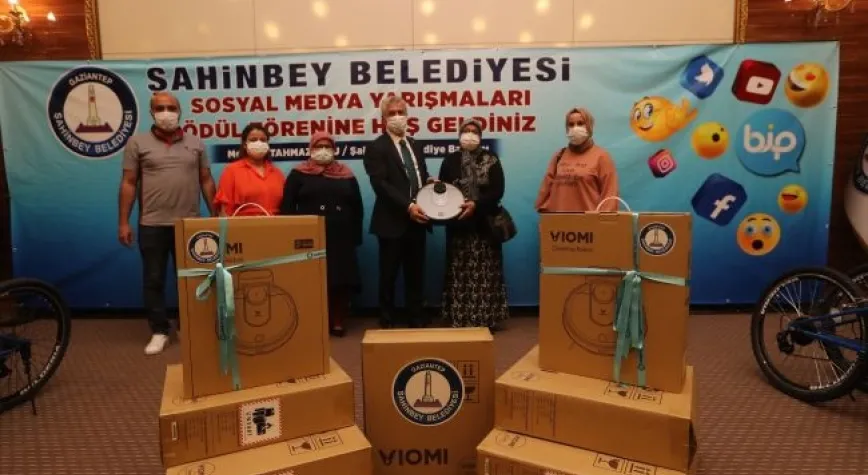 TAHMAZOĞLU SOSYAL MEDYADA ÖDÜL KAZANANLARA HEDİYELERİNİ VERDİ