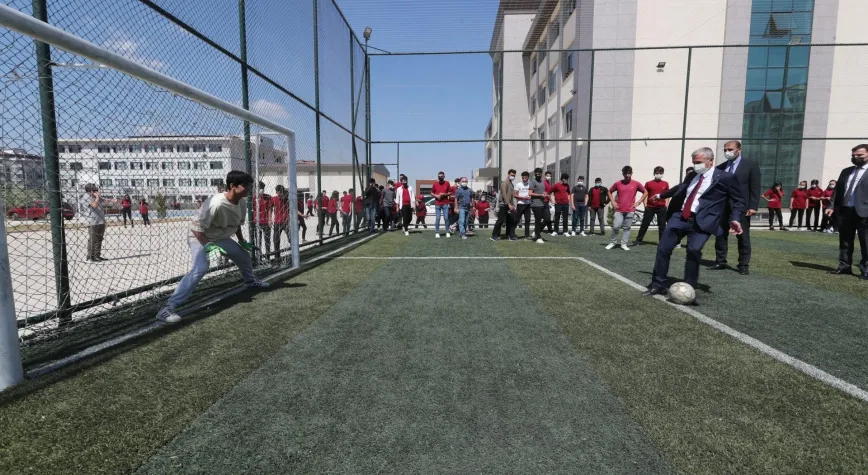 TAHMAZOĞLU SPORUN VE SPORCUNUN YANINDA