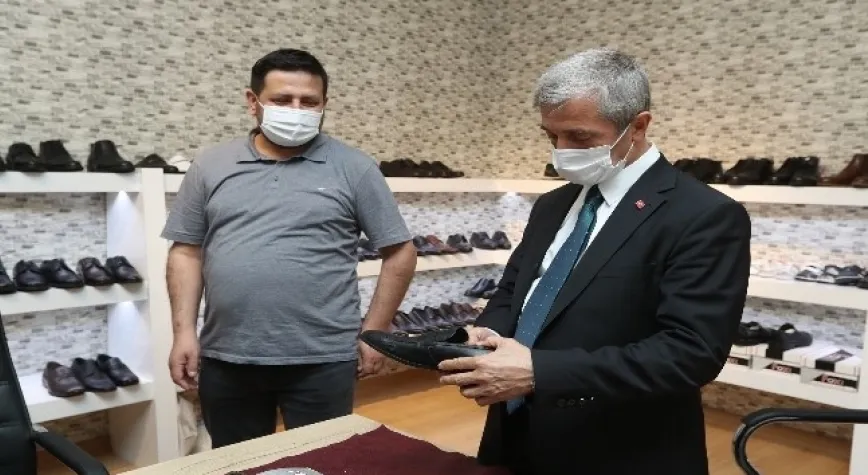 Tahmazoğlu’ndan ayakkabıcılara destek