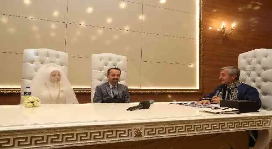 Tahmazoğlu’ndan nikahı kıyılan çifte sürpriz