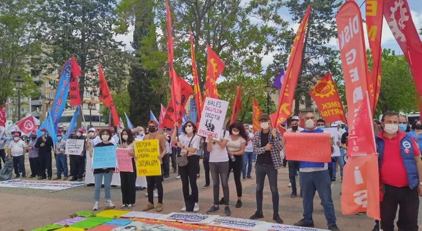 ‘Tam Kapanma’ Öncesi 1 Mayıs İşçi Bayramı Kutlaması