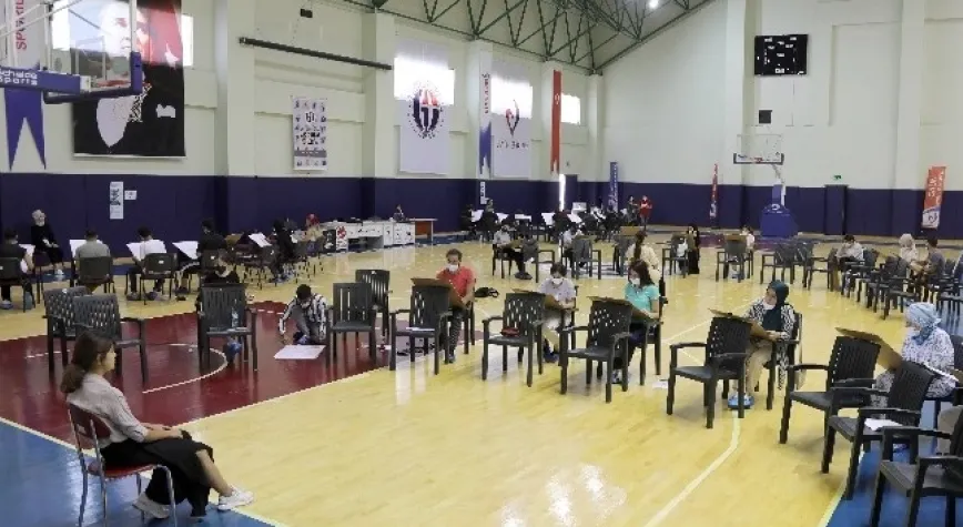 Türkiye’de tek olan halı tasarım bölümü ilk öğrencilerini aldı