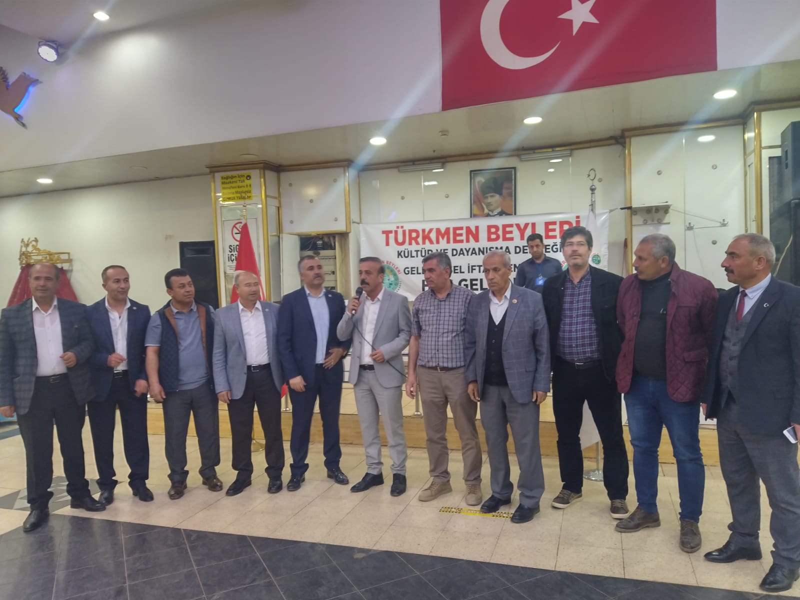 Türkmenler iftarda buluştular