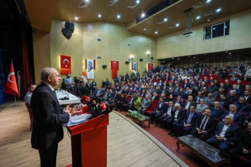 Kılıçdaroğlu, STK temsilcileri, muhtarlar ve kanaat önderleriyle buluştu